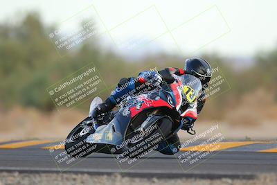 media/Sep-24-2022-CVMA (Sat) [[a45f954247]]/Race 14 Amateur Supersport Open/